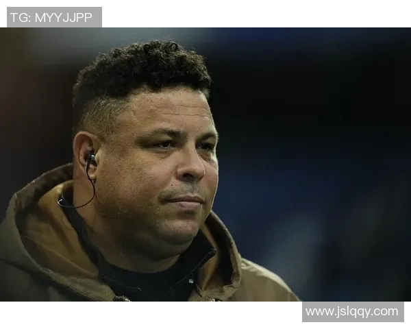 足球明星与外星人展开宇宙级别的足球对决谁将赢得这场星际盛宴 足球明星与外星人展开宇宙级别的足球对决谁将赢得这场星际盛宴